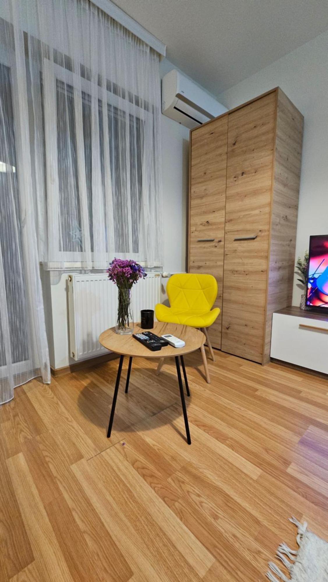 Grandpa Vojin'S Cozy Corner Apartment Subotica Exterior foto